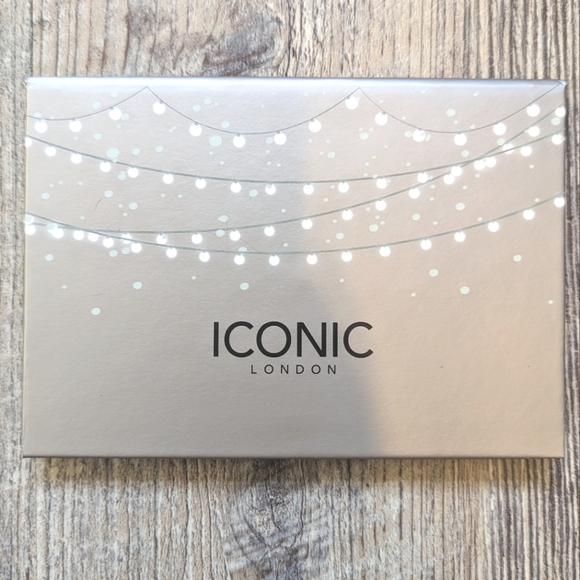 Iconic London Blaze Chaser Face Palette (Medium) - Picture 2 of 2